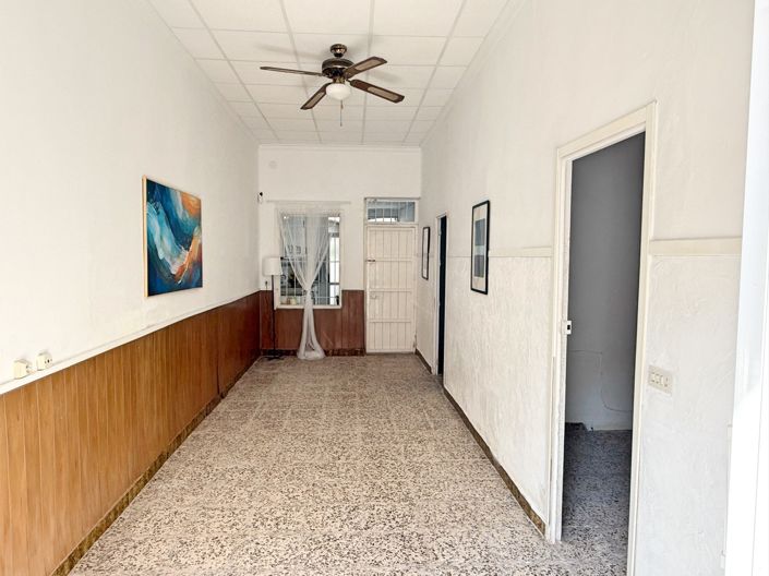 Image No.11-4 Bed Townhouse for sale