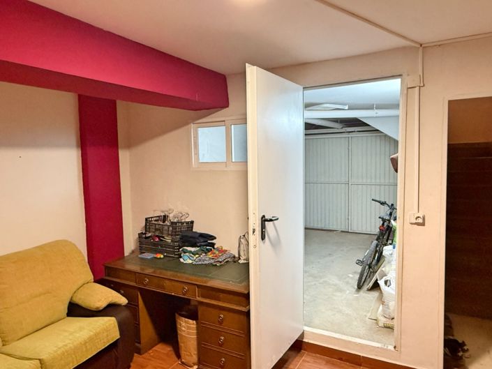 Image No.19-2 Bed Townhouse for sale