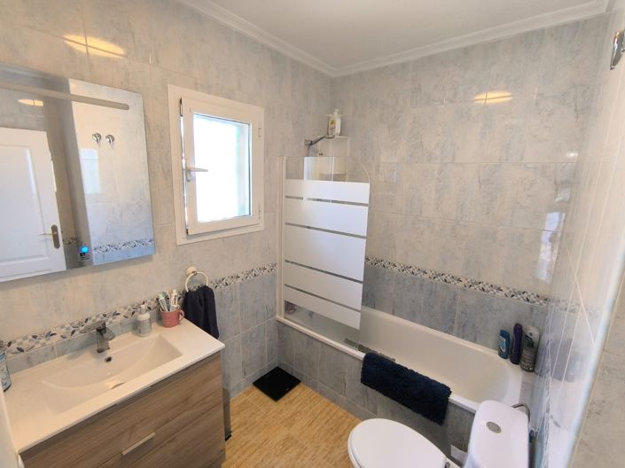 Image No.18-3 Bed Villa for sale