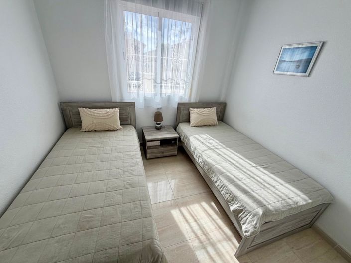 Image No.15-2 Bed Townhouse for sale