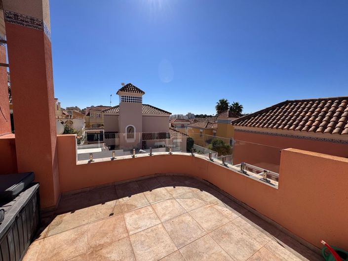 Image No.26-3 Bed Villa for sale