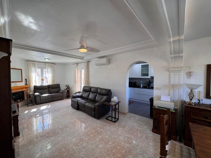 Image No.9-3 Bed Villa for sale