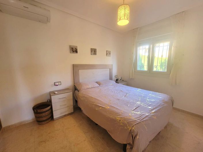 Image No.17-3 Bed Townhouse for sale