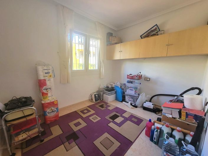 Image No.18-3 Bed Townhouse for sale