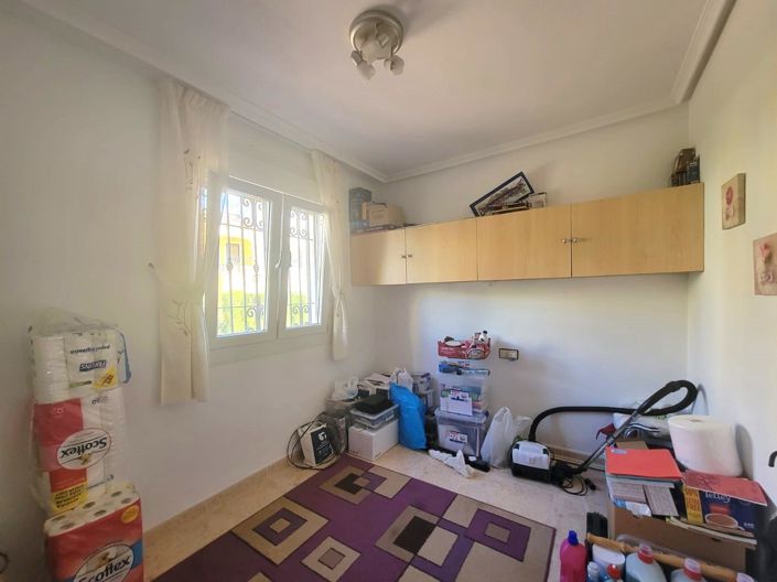 Image No.19-3 Bed Townhouse for sale