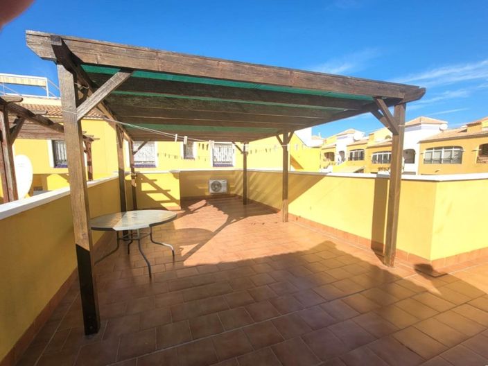 Image No.28-3 Bed Townhouse for sale