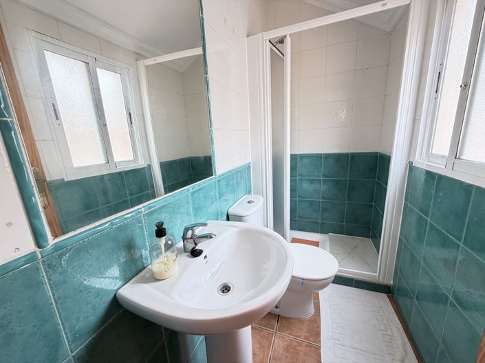 Image No.16-2 Bed Townhouse for sale