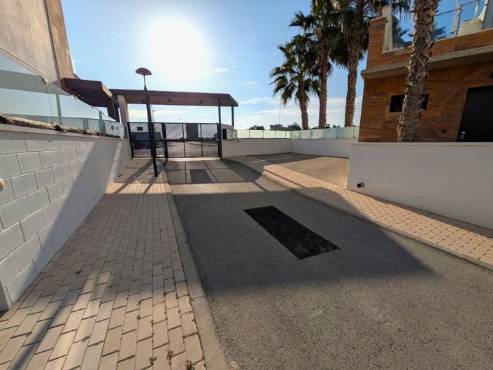 Image No.41-3 Bed Villa for sale