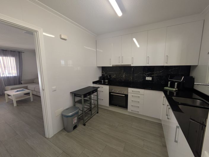 Image No.12-3 Bed Townhouse for sale