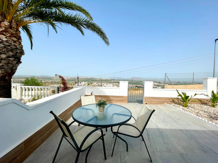 Image No.4-3 Bed Townhouse for sale