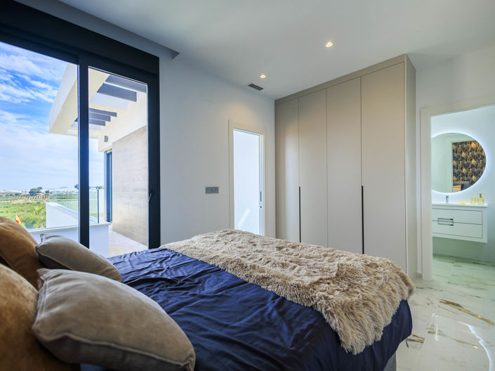 Image No.24-3 Bed Villa for sale