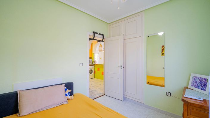 Image No.32-2 Bed Apartment for sale