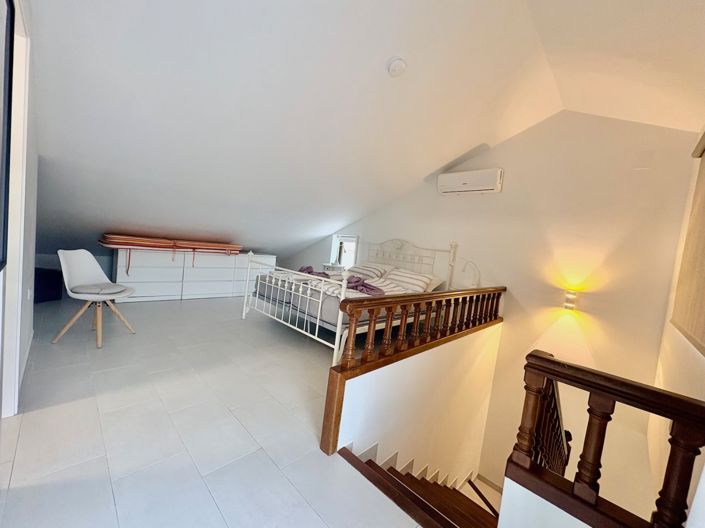 Image No.22-4 Bed Townhouse for sale