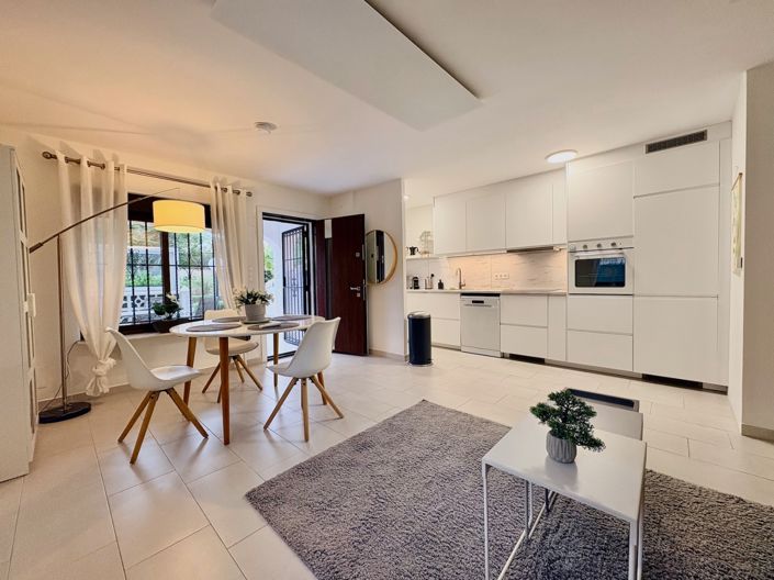 Image No.4-4 Bed Townhouse for sale