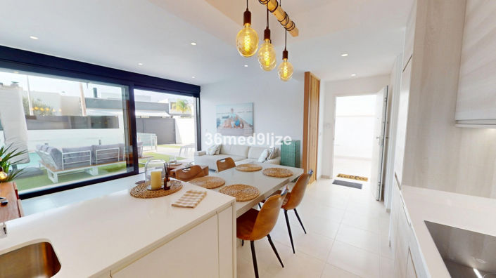 Image No.12-3 Bed Villa for sale