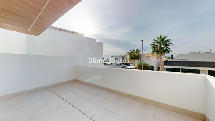 Image No.26-3 Bed Villa for sale