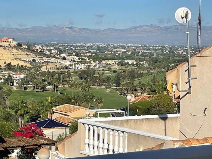 Image No.14-3 Bed Townhouse for sale