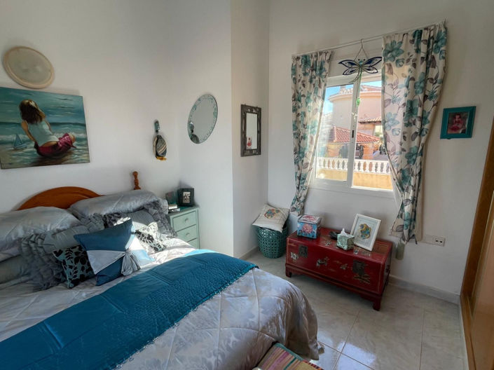 Image No.28-3 Bed Townhouse for sale