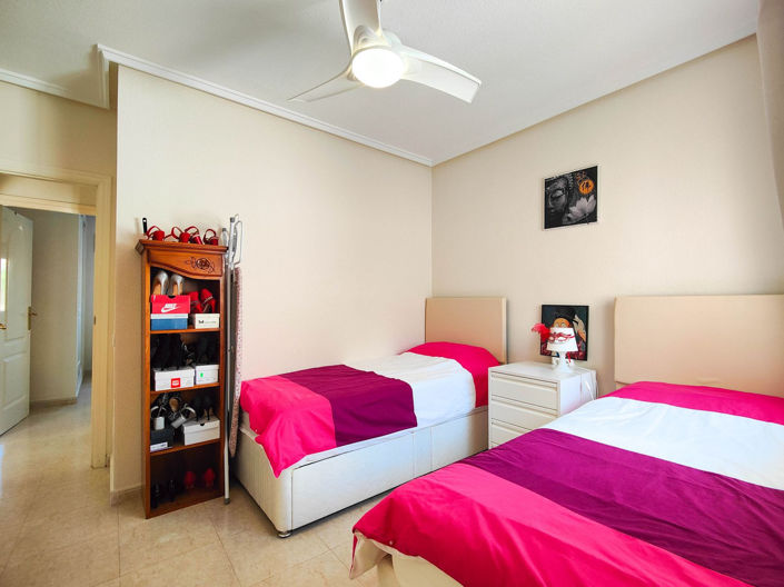 Image No.42-2 Bed Townhouse for sale