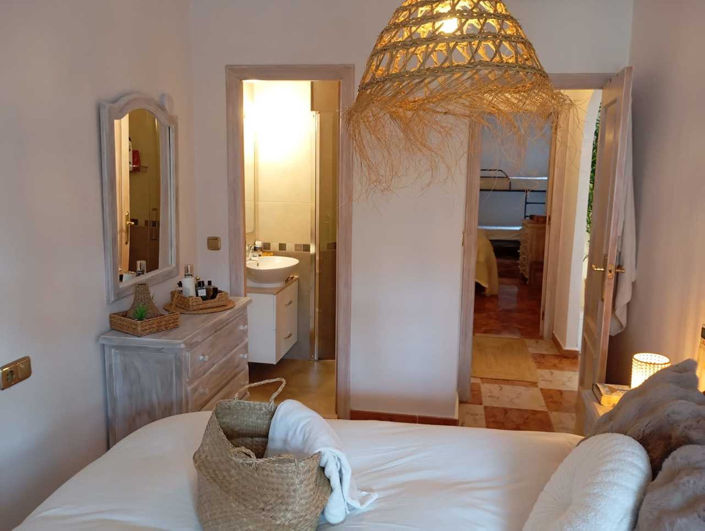 Image No.22-2 Bed Apartment for sale