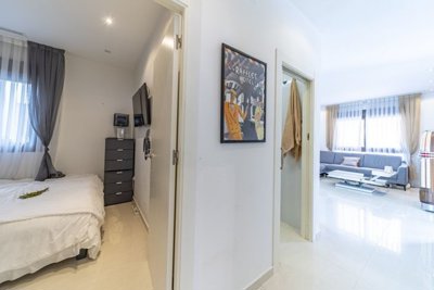 1754918598c405e2a497e411e07529