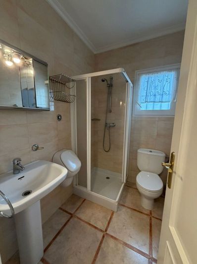 Image No.11-5 Bed Villa for sale