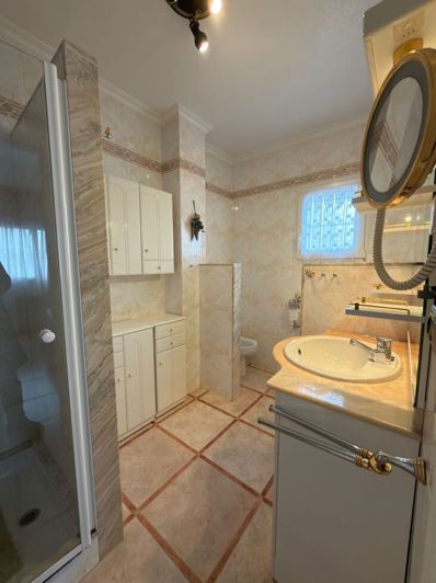 Image No.18-5 Bed Villa for sale