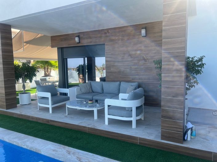 Image No.2-3 Bed Villa for sale