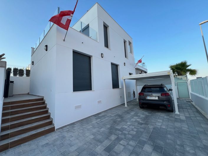 Image No.28-3 Bed Villa for sale