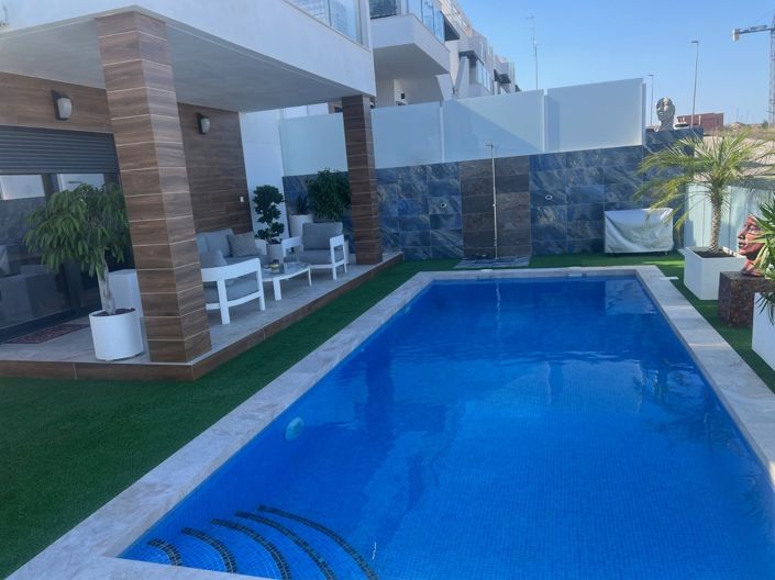 Image No.3-3 Bed Villa for sale