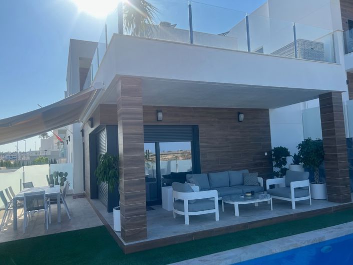 Image No.35-3 Bed Villa for sale