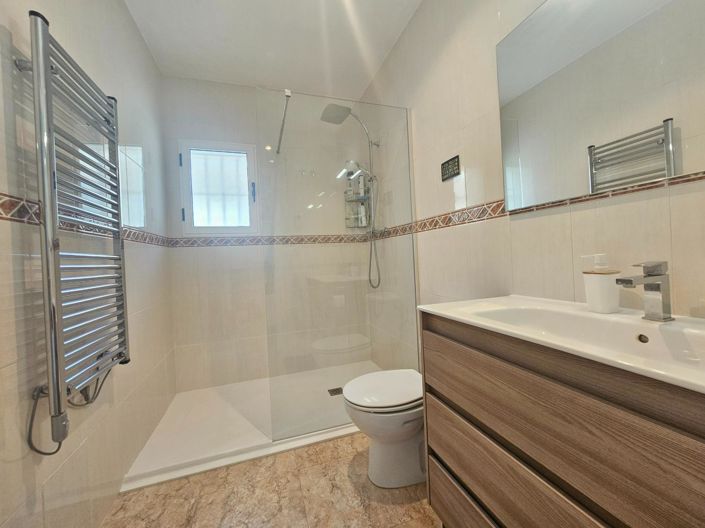 Image No.12-3 Bed Villa for sale