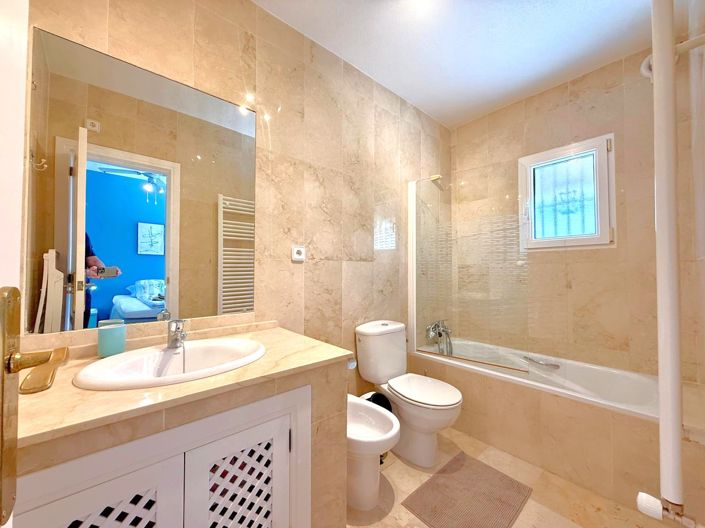 Image No.18-3 Bed Villa for sale