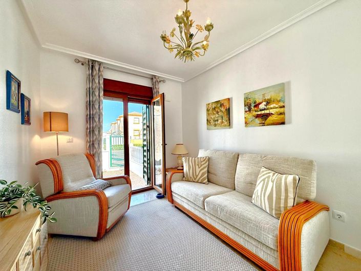 Image No.11-3 Bed Townhouse for sale