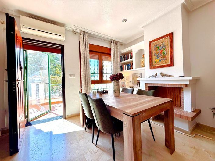 Image No.6-3 Bed Townhouse for sale