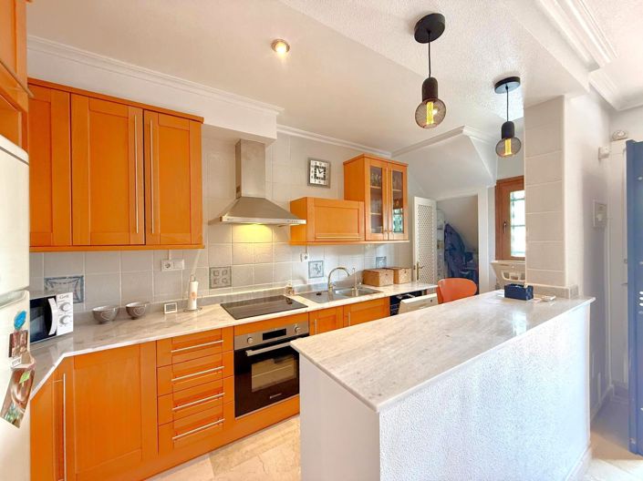 Image No.8-3 Bed Townhouse for sale