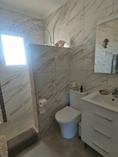 Image No.32-3 Bed Villa for sale