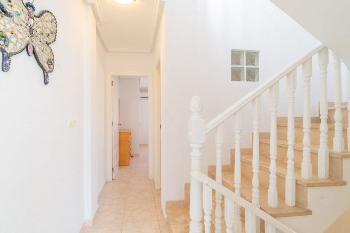 Image No.20-2 Bed Townhouse for sale