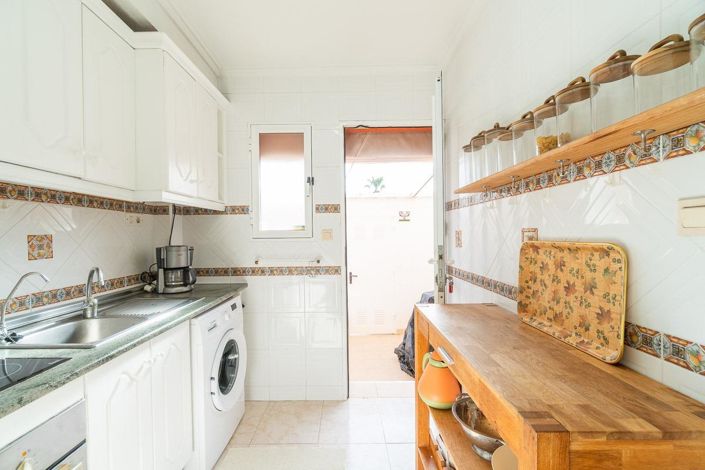 Image No.5-2 Bed Townhouse for sale