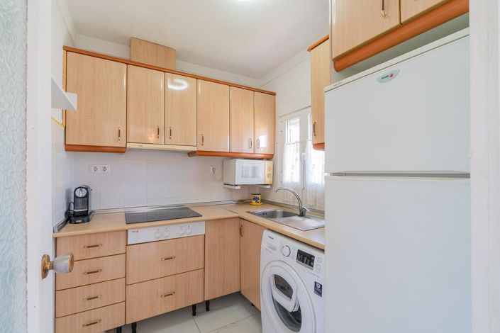 Image No.11-2 Bed Townhouse for sale