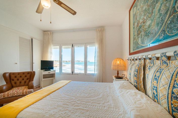 Image No.31-2 Bed Townhouse for sale