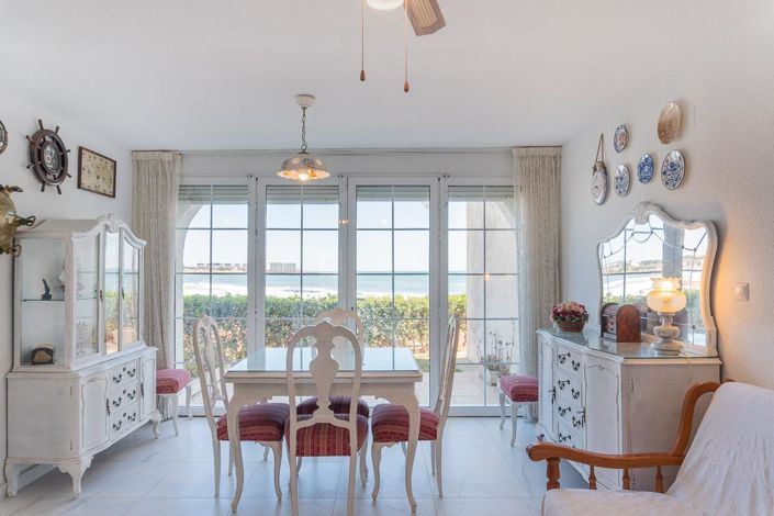 Image No.37-2 Bed Townhouse for sale