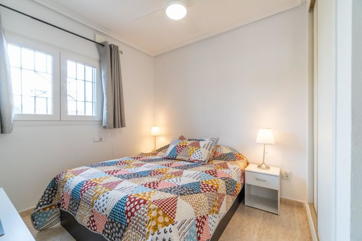 Image No.11-3 Bed Townhouse for sale