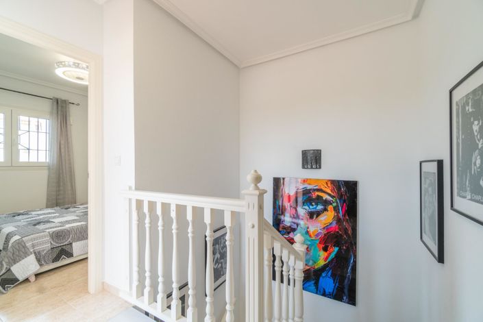 Image No.14-3 Bed Townhouse for sale