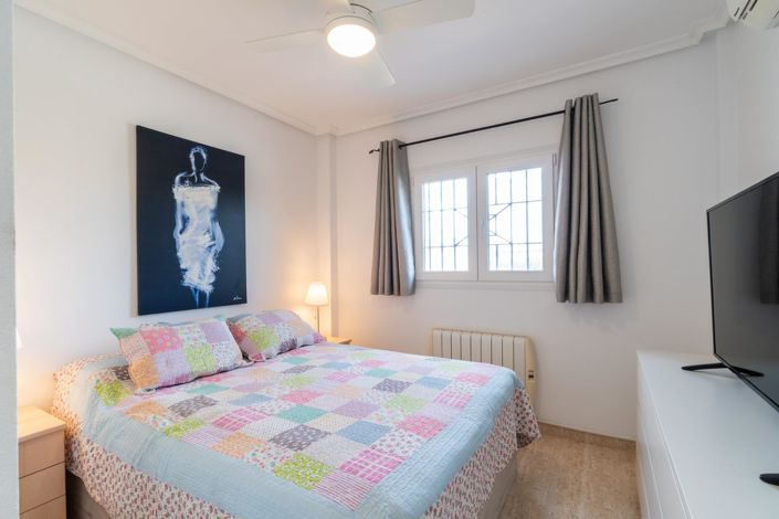 Image No.19-3 Bed Townhouse for sale