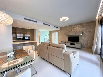 767925db4a3dd1bd25e5f5cc753e7298f855f