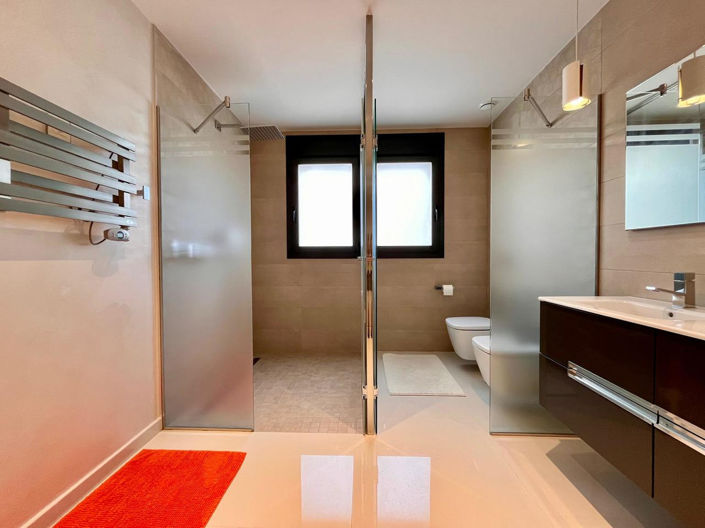 Image No.9-4 Bed Villa for sale