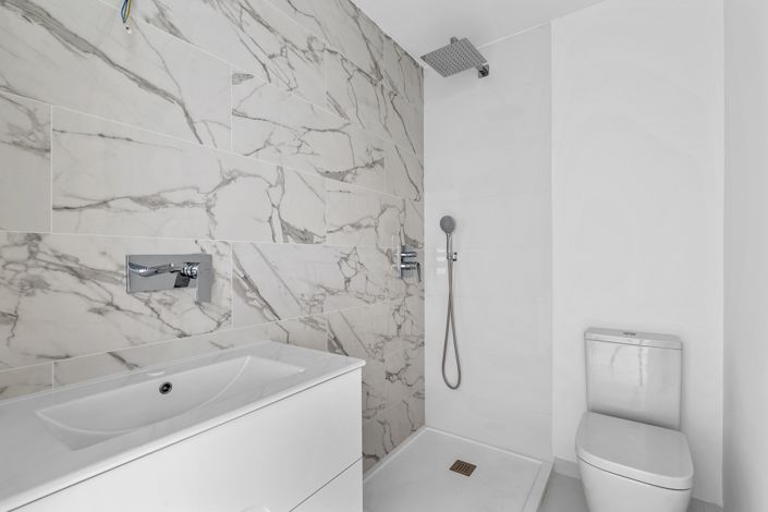 Image No.21-2 Bed Apartment for sale