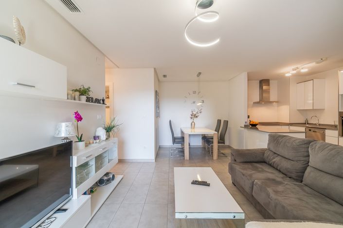 Image No.15-2 Bed Apartment for sale