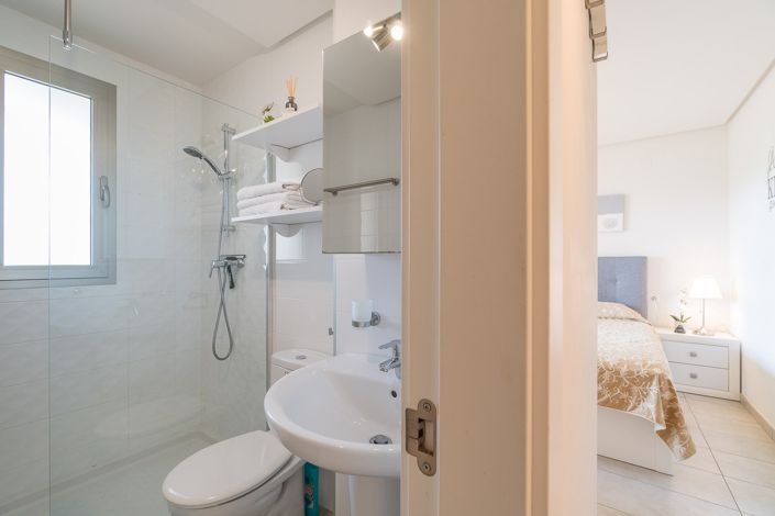 Image No.24-2 Bed Apartment for sale